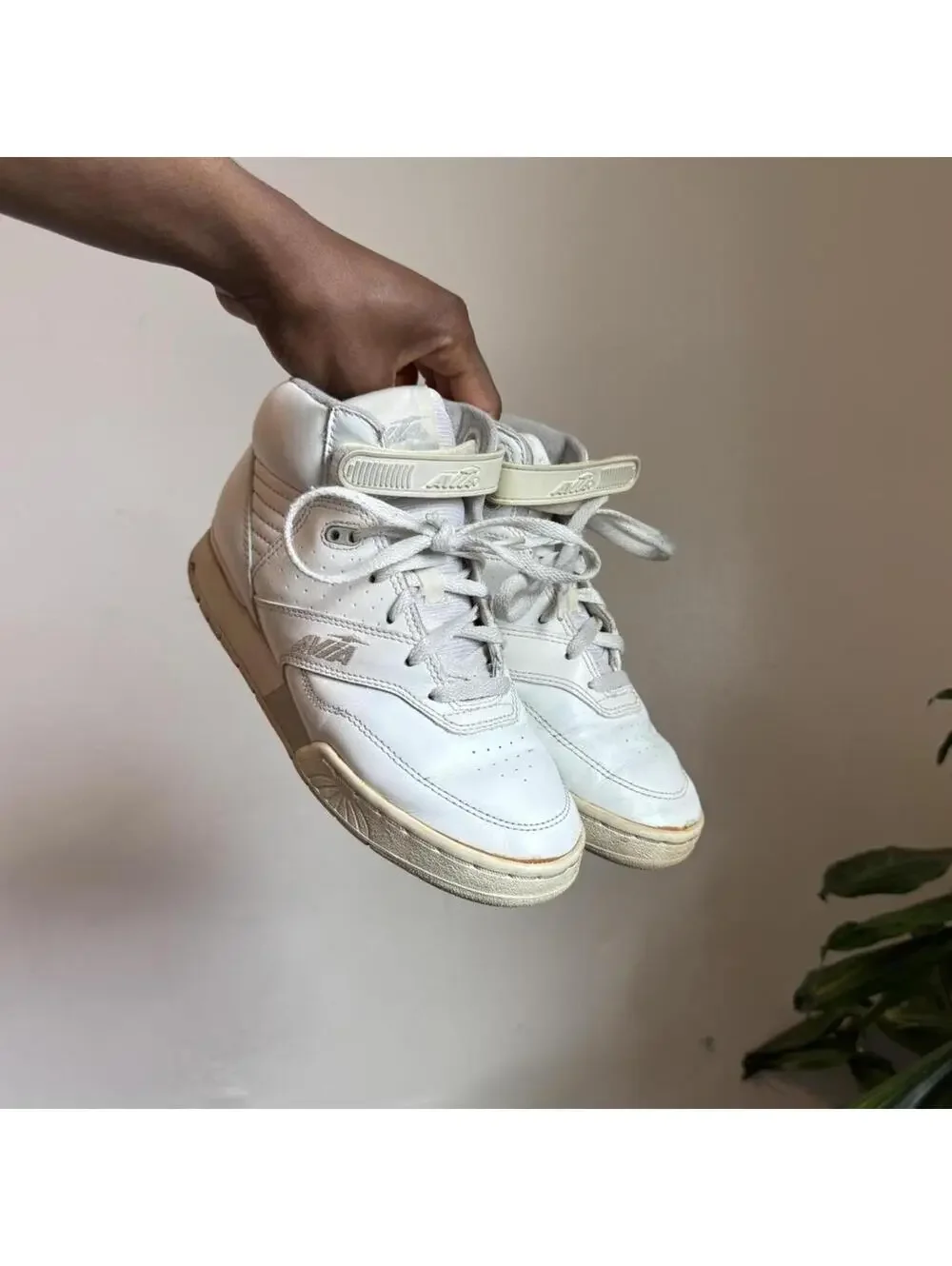 Vintage 90s Avia Cantilever High-Tops Retro White Leather‎ Sneakers size 7